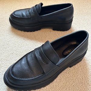 Portland Leather Patina Chunky Black Loafers size 8 excellent condition